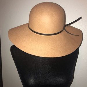 Old Navy Felt Hat